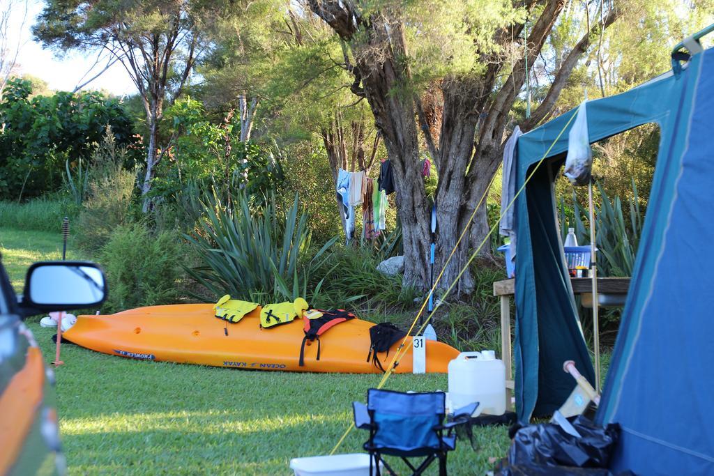 Russell-Orongo Bay Holiday Park Esterno foto
